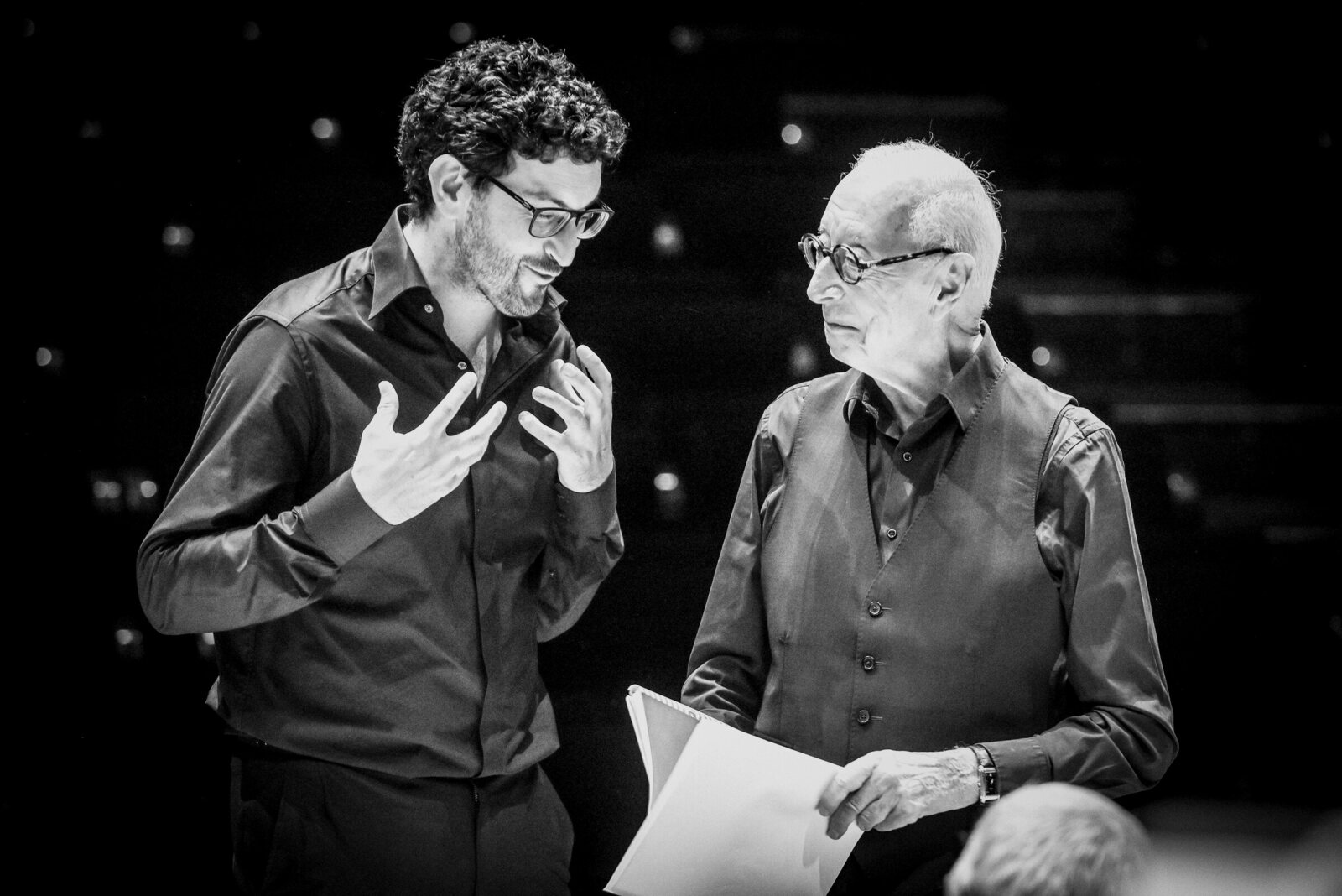 Ben Kazez in rehearsal with William Christie